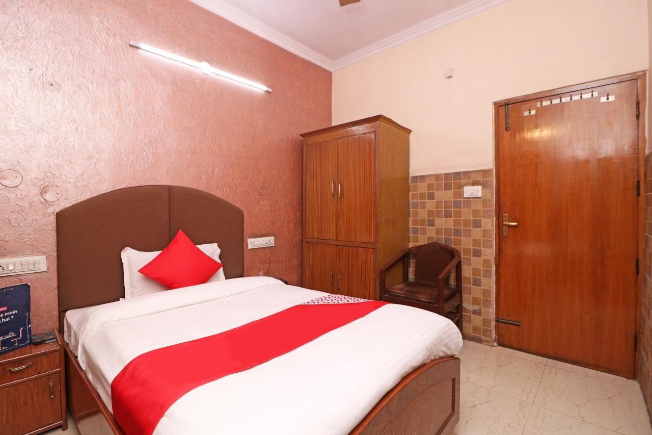 Oyo 29304 Hotel Pooja Yamunānagar Екстериор снимка
