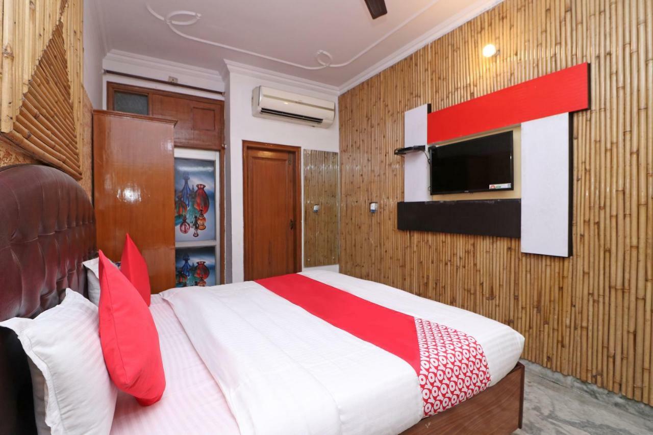 Oyo 29304 Hotel Pooja Yamunānagar Екстериор снимка