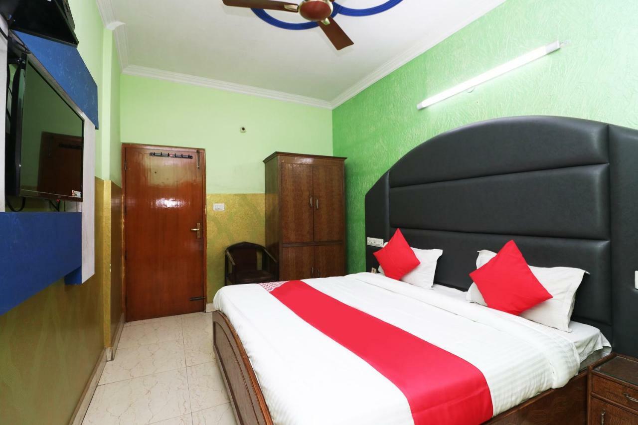 Oyo 29304 Hotel Pooja Yamunānagar Екстериор снимка