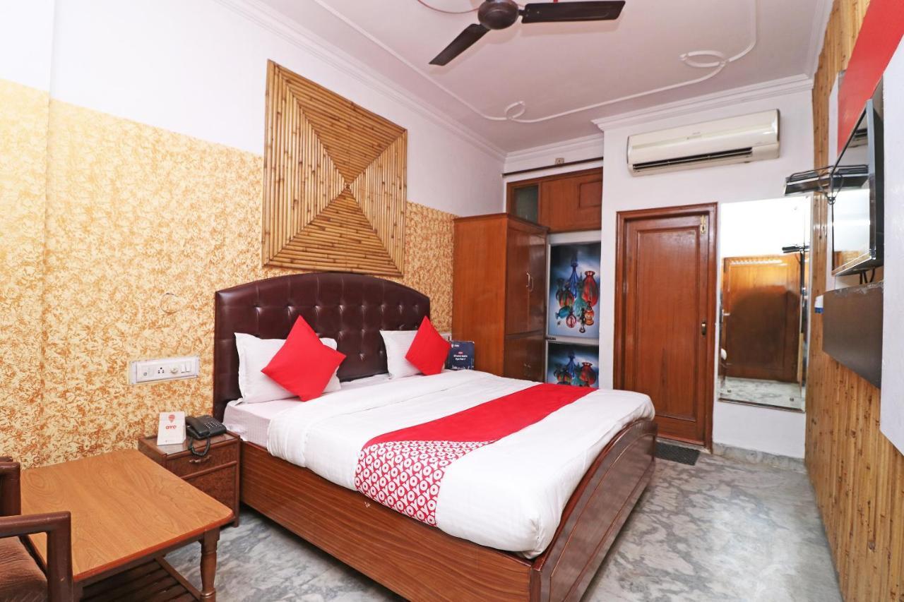 Oyo 29304 Hotel Pooja Yamunānagar Екстериор снимка