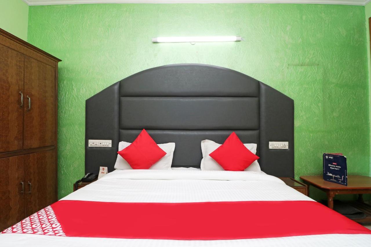 Oyo 29304 Hotel Pooja Yamunānagar Екстериор снимка